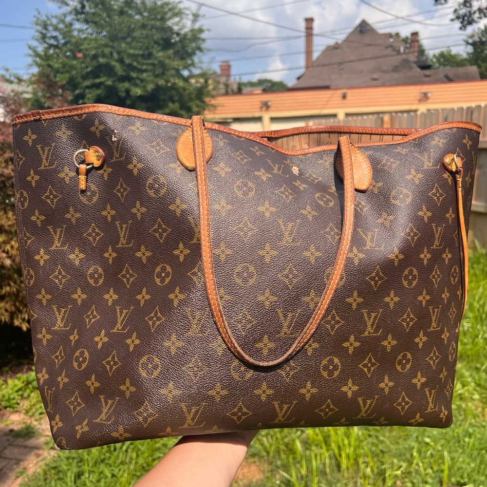 Authentic Louis Vuitton Vintage Brown Monogram GM Neverfull with Beige Interior